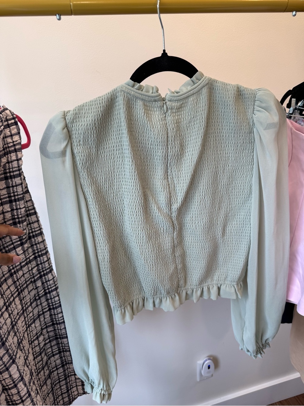 Aritzia Wilfred Tempest Smocked Ruffle Hem Top Light Green Size Small - Picture 9 of 10